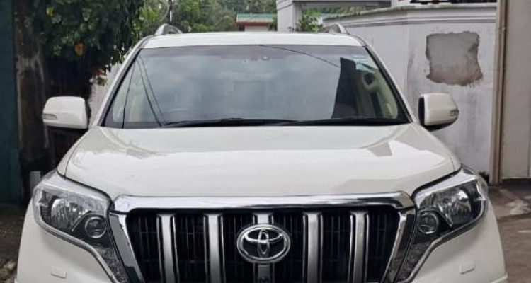 TOYOTA LAND CRUISER PRADO 150 2015