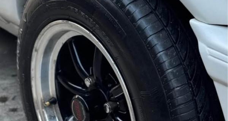 TOYOTA COROLLA AE81 1985