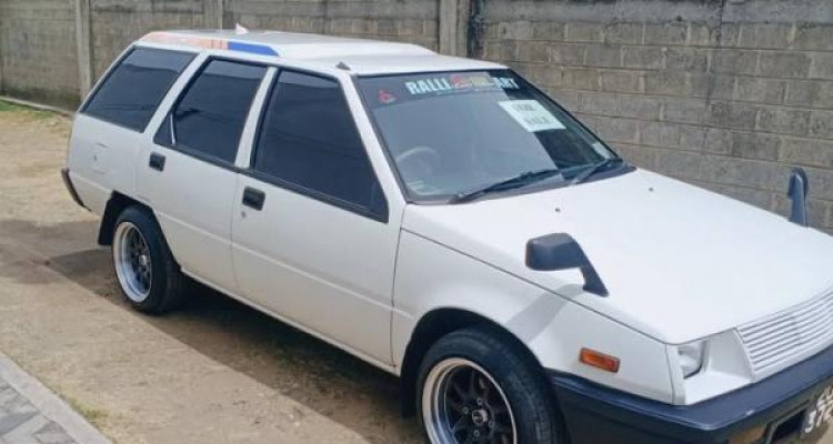 MITSUBISHI LANCER 1987