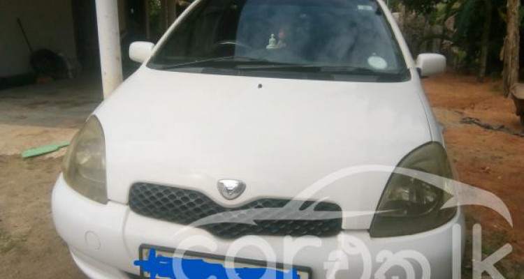 TOYOTA VITZ 2001