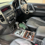 MITSUBISHI MONTERO 2015