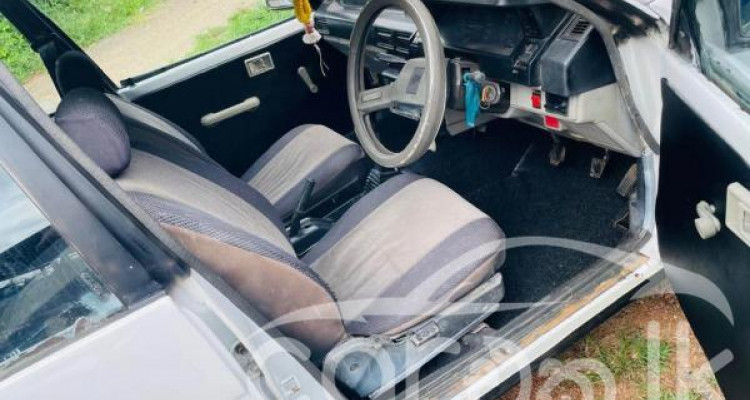 TOYOTA COROLLA AE80 1986