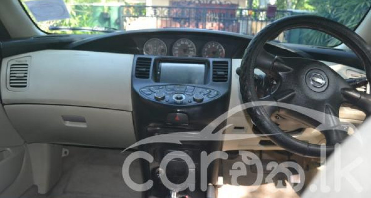 NISSAN PRIMERA 2001