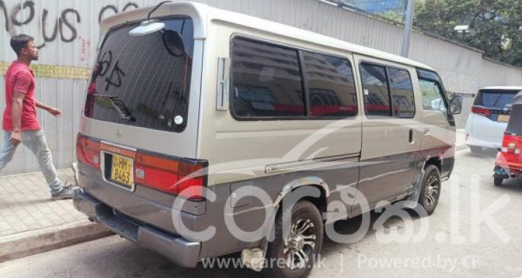 NISSAN CARAVAN 1999
