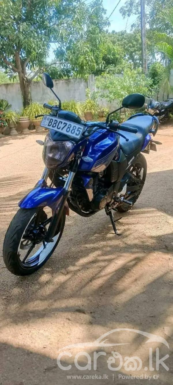 YAMAHA FZ 2014