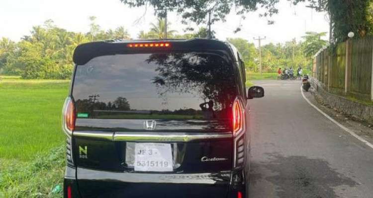 HONDA N-BOX 2023
