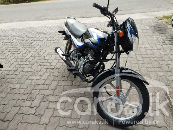 BAJAJ CT100 2024