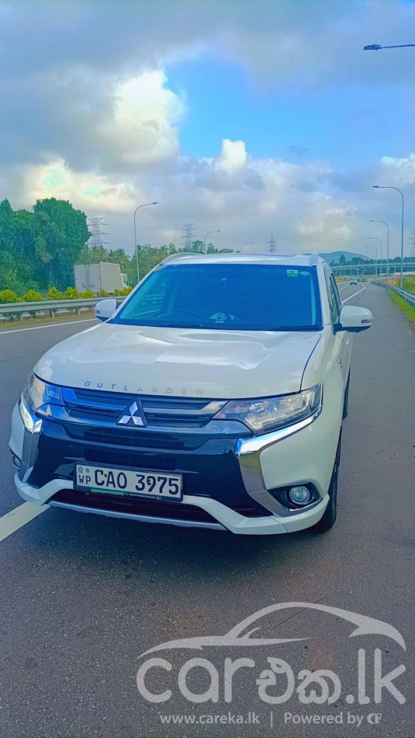 MITSUBISHI OUTLANDER 2015