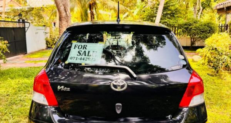 TOYOTA VITZ 2008
