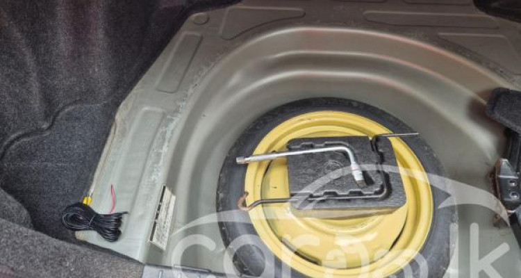 TOYOTA COROLLA 121 2003