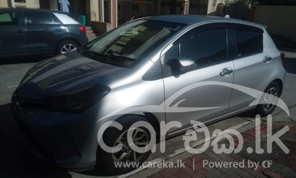 TOYOTA VITZ 2016