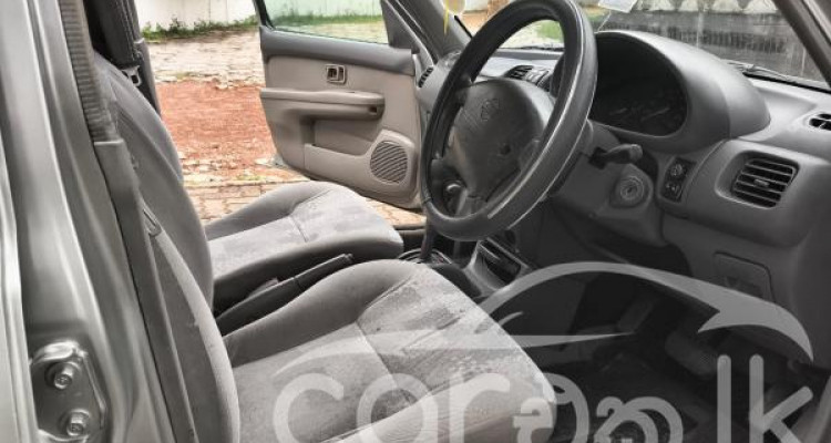 NISSAN MARCH K11 2000