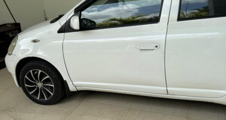 TOYOTA VITZ 1999