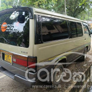 NISSAN CARAVAN 1995