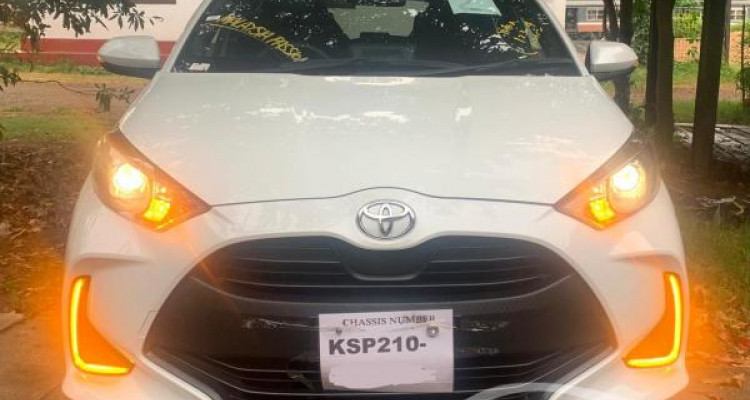 TOYOTA YARIS 2023