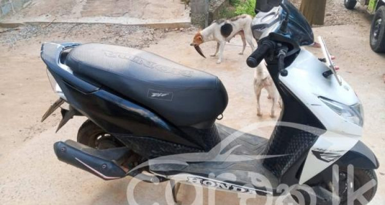 HONDA DIO 2015