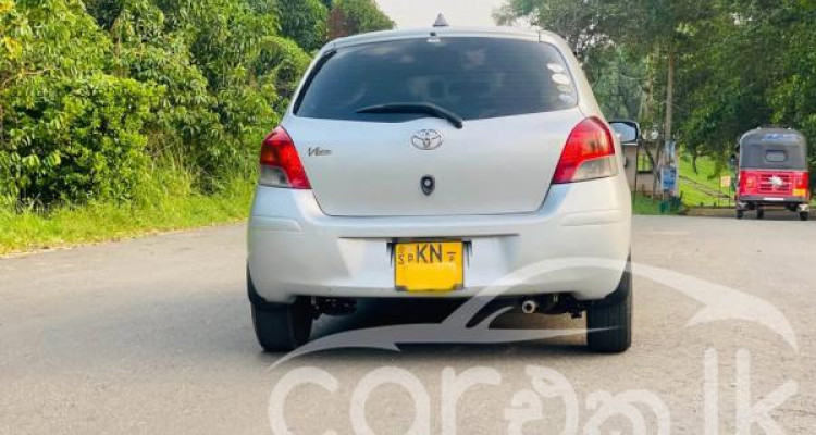 TOYOTA VITZ 2008