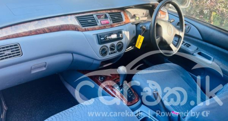 MITSUBISHI LANCER CS2 2001