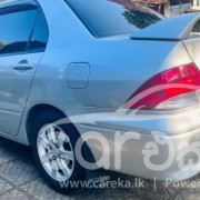 MITSUBISHI LANCER CS2 2001