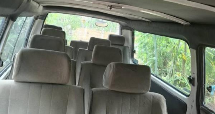 TOYOTA HIACE LH60 1983