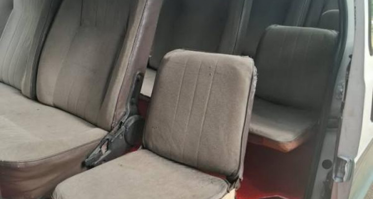 TOYOTA HIACE LH60 1983