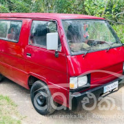 MITSUBISHI DELICA 1983