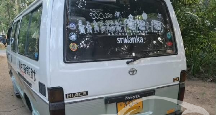 TOYOTA HIACE LH60 1983