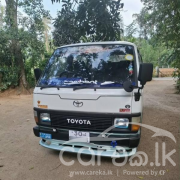 TOYOTA HIACE LH60 1983