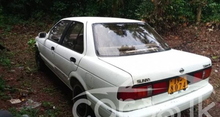 NISSAN SUNNY FB13 1992