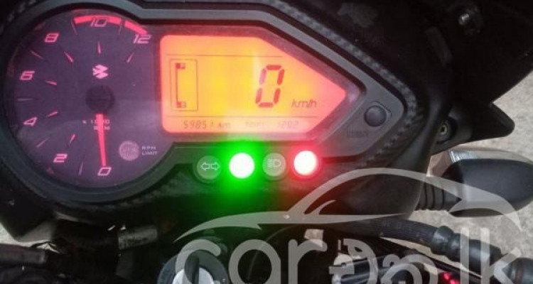 BAJAJ PULSAR 150 2017