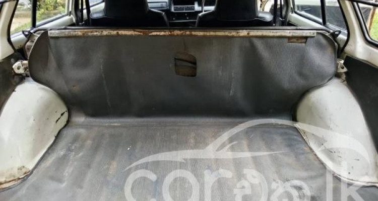 TOYOTA COROLLA DX WAGON 1983