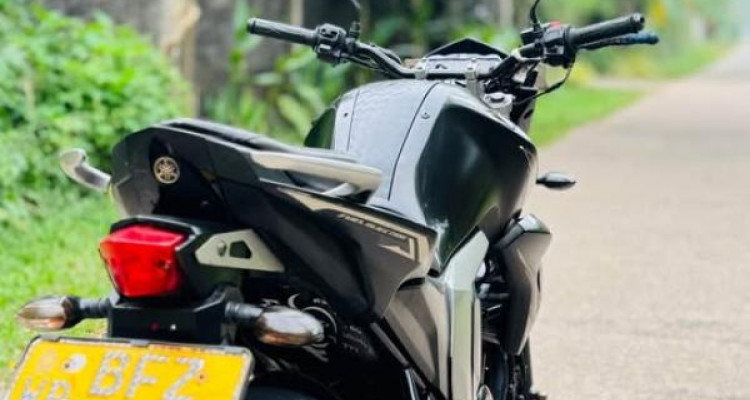 YAMAHA FZ 2017