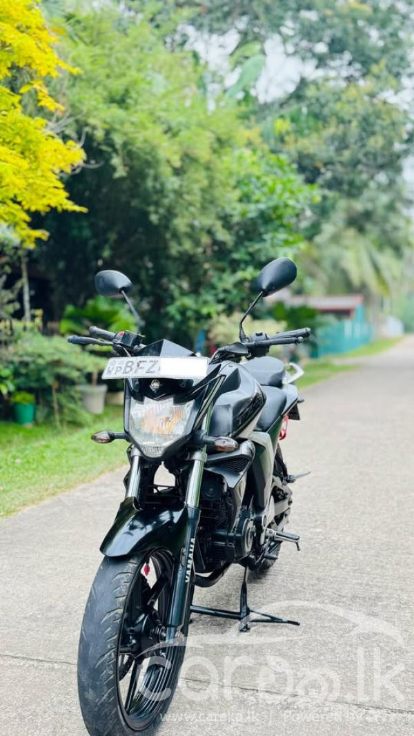 YAMAHA FZ 2017