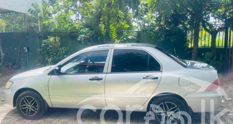 MITSUBISHI LANCER CS1 2002