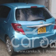 TOYOTA VITZ 2015