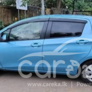 TOYOTA VITZ 2015