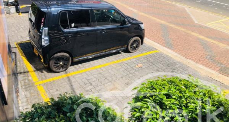 SUZUKI WAGON R STINGRAY 2014