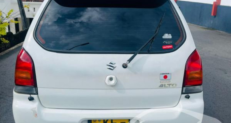 SUZUKI ALTO 2004