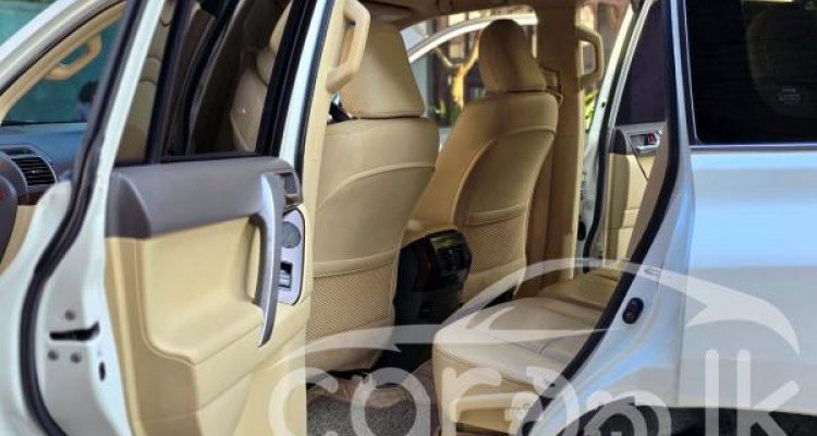 TOYOTA LAND CRUISER PRADO 150 2015