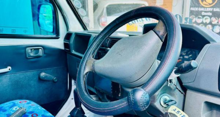 MITSUBISHI MINI TRUCK 2002