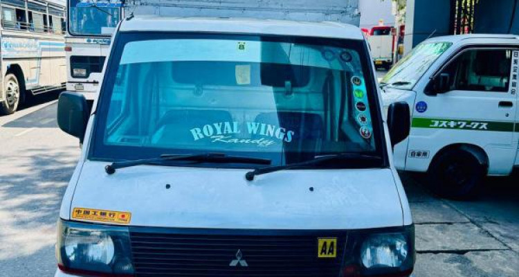 MITSUBISHI MINI TRUCK 2002