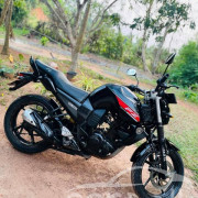 YAMAHA FZ 2015