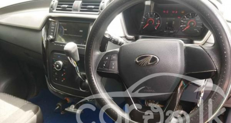 MAHINDRA KUV100 2020