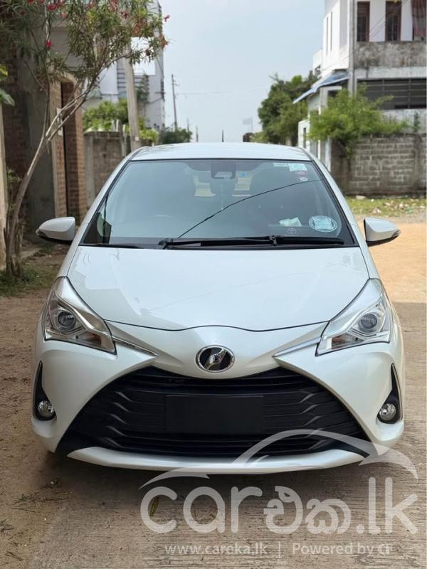 TOYOTA VITZ 2019