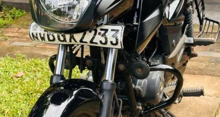 BAJAJ PULSAR 150 2018