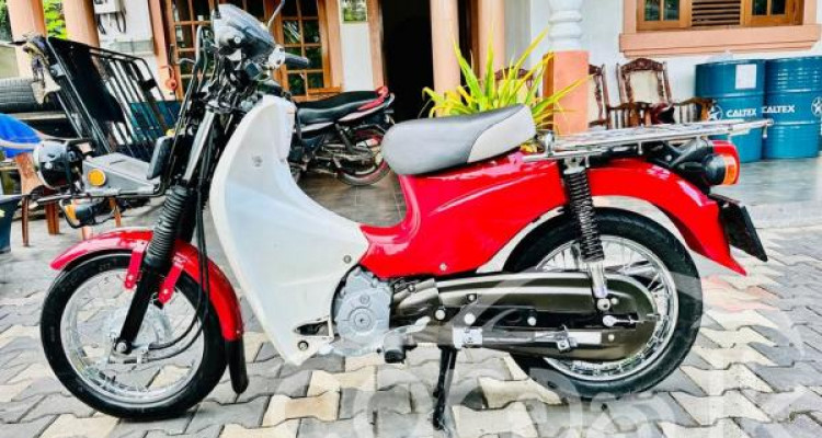 HONDA SUPER CUB 2015