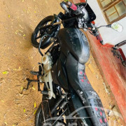 BAJAJ PULSAR 150 2017