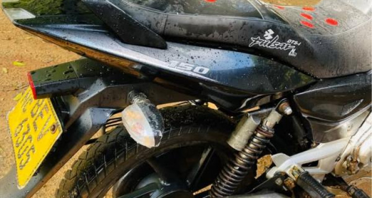 BAJAJ PULSAR 150 2017