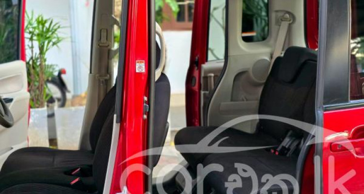 NISSAN DAYZ ROOX 2017