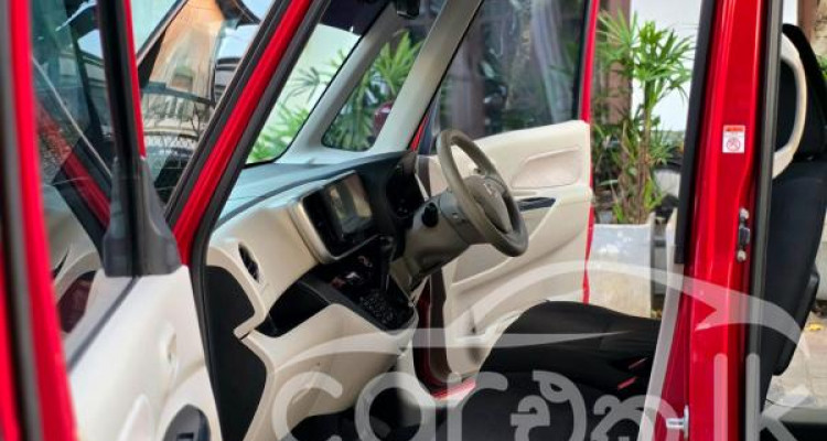 NISSAN DAYZ ROOX 2017